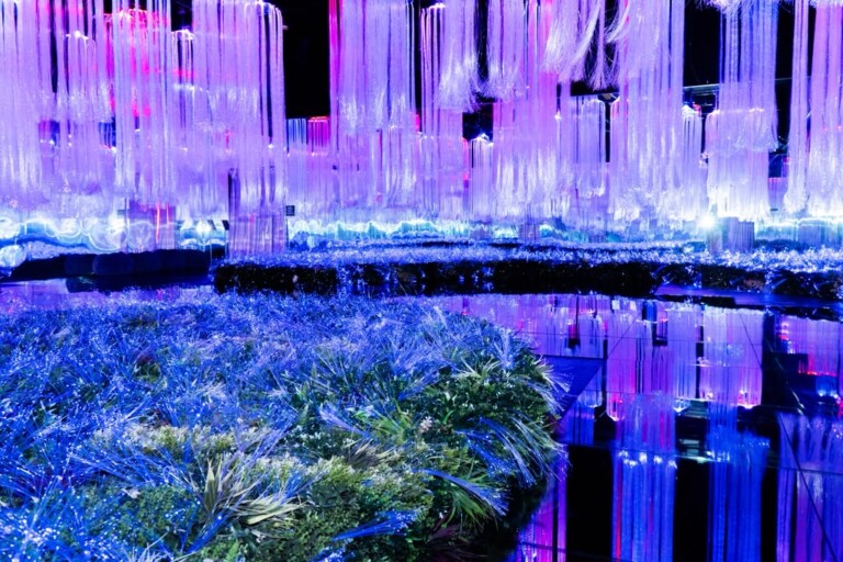 mirror garden room neonika